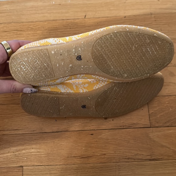 Rothys Round Toe - Size 8 *RARE* - Picture 3 of 5